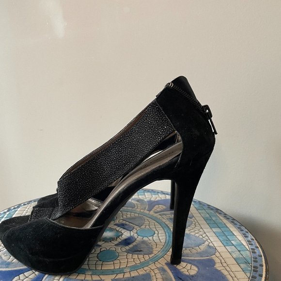 Peep Toe Black Pump - Picture 1 of 3